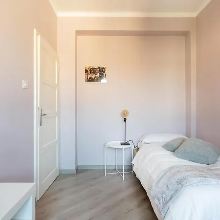 Fiera Flamingo Apartment *